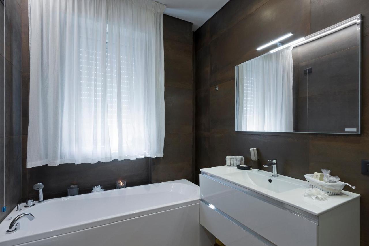 Crima Mare Luxury Apartment Misano Adriatico Bagian luar foto